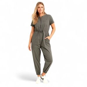 Old Navy Airport Ready One & Done Jumpsuit Womens Sz M Lightweight Athleisure